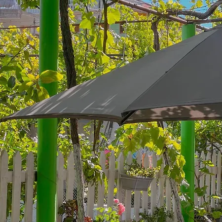 Green Villa בית הארחה